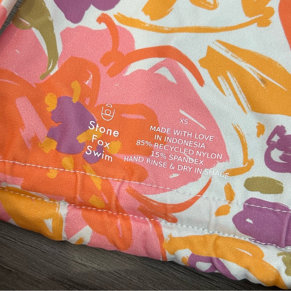 NWT stone fox swim bikini top size xs floral orange pink women’s‎ - Picture 3 of 3